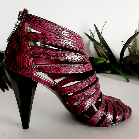 Bcbgeneration "Single" Strappy Snake Embossed Pump - Picture 2 of 16